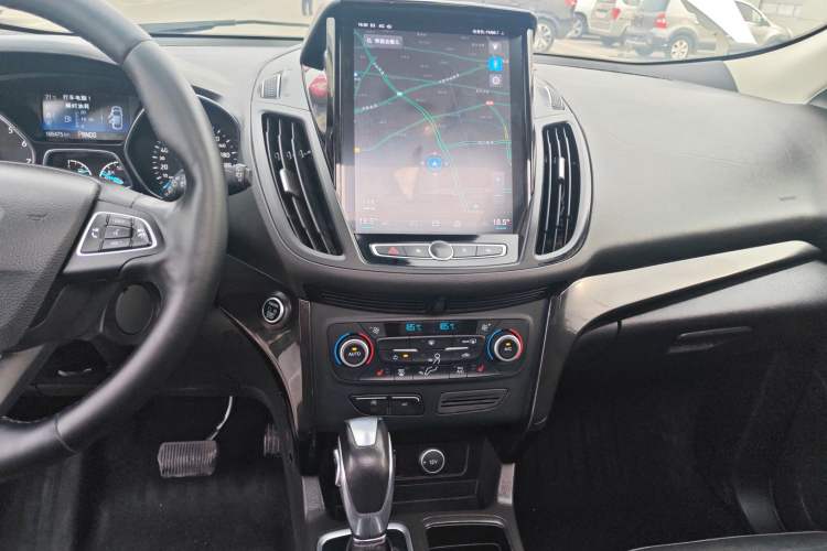 Used Ford Kuga 2019 EcoBoost 180 Two-Wheel-Drive Titanium Plus Model China V Standard Audio And AC Panel