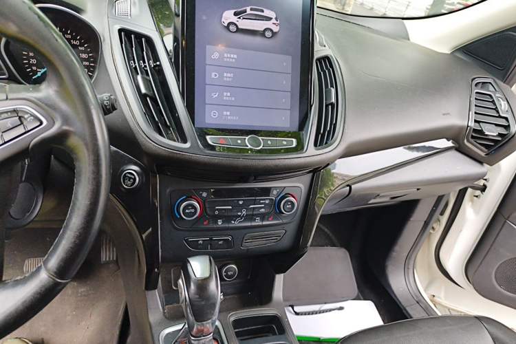 Used Ford Kuga 2019 EcoBoost 180 Two-Wheel-Drive Titanium Plus Model China V Standard Audio And AC Panel