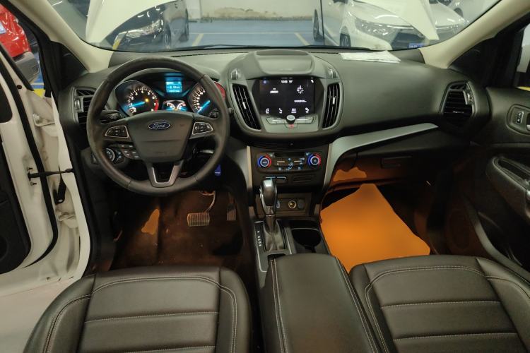 Used Ford Kuga 2019 EcoBoost 180 Two-Wheel-Drive Platinum Edition China VI Standard Center Console