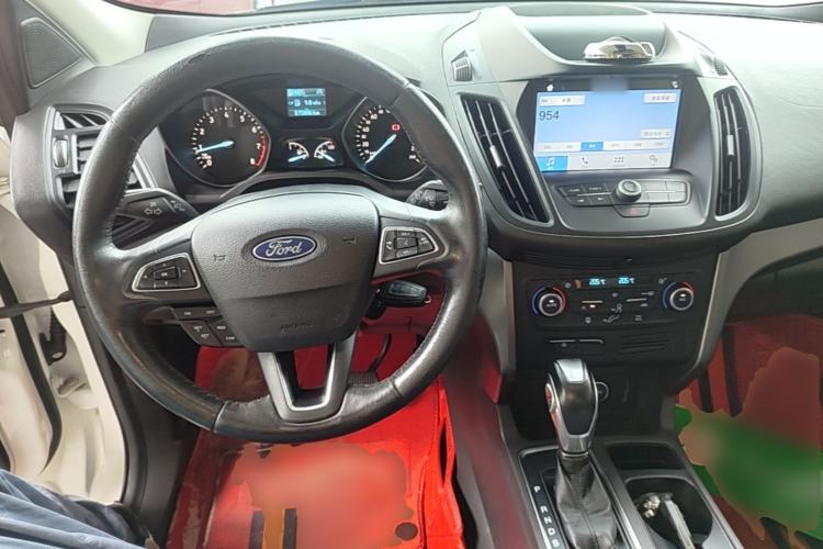 Used Ford Kuga 2019 EcoBoost 180 Two-Wheel-Drive Platinum Edition China VI Standard Center Console