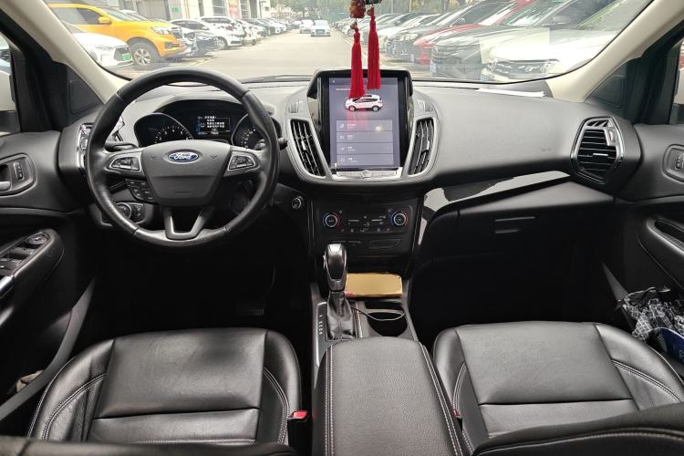 Used Ford Kuga 2019 EcoBoost 180 Two-Wheel-Drive Titanium Plus Model China V Standard Center Console