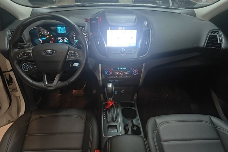 Used Ford Kuga 2019 EcoBoost 180 Two-Wheel-Drive Platinum Edition China VI Standard Center Console