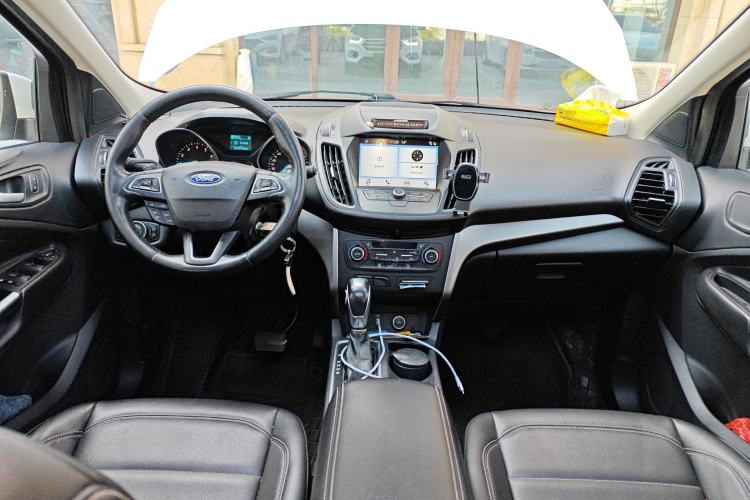 Used Ford Kuga 2019 EcoBoost 180 Two-Wheel-Drive Platinum Edition China V Standard Center Console