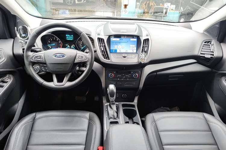 Used Ford Kuga 2019 EcoBoost 180 Two-Wheel-Drive Platinum Edition China VI Standard Center Console
