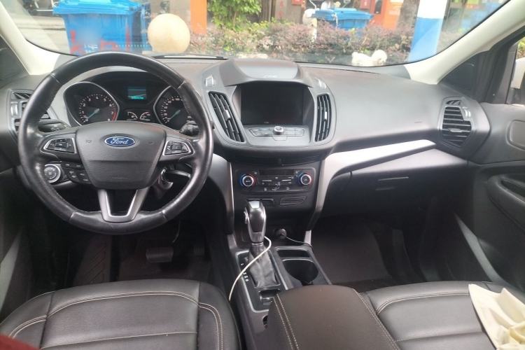 Used Ford Kuga 2019 EcoBoost 180 Two-Wheel-Drive Platinum Edition China V Standard Center Console