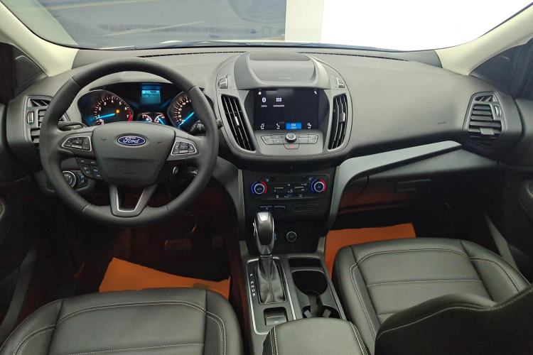 Used Ford Kuga 2019 EcoBoost 180 Two-Wheel-Drive Platinum Edition China VI Standard Center Console