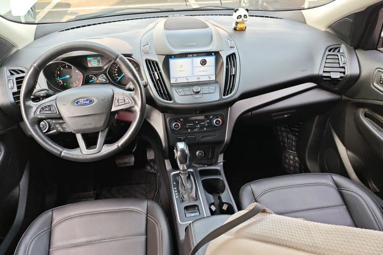 Used Ford Kuga 2019 EcoBoost 180 Two-Wheel-Drive Platinum Edition China VI Standard Center Console