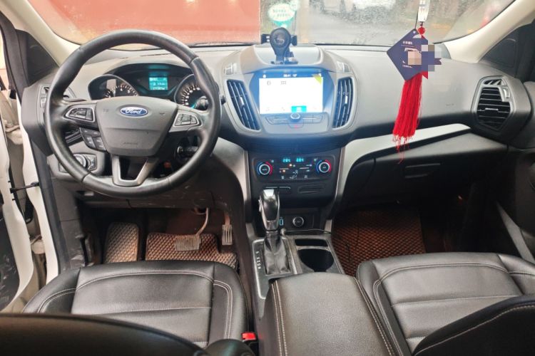 Used Ford Kuga 2019 EcoBoost 180 Two-Wheel-Drive Platinum Edition China VI Standard Center Console