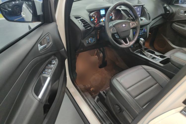 Used Ford Kuga 2019 EcoBoost 180 Two-Wheel-Drive Platinum Edition China VI Standard Driver Seat
