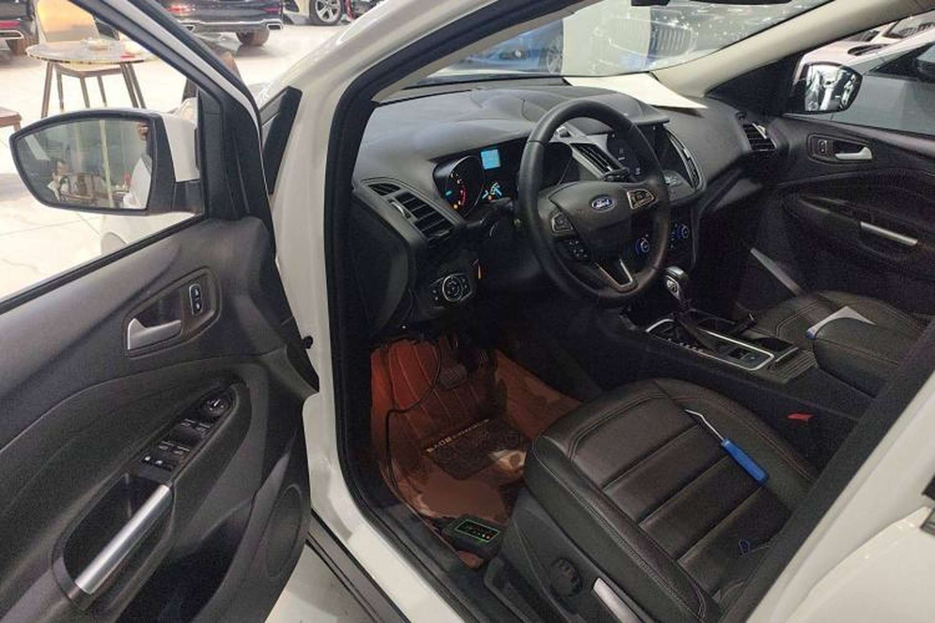 Used Ford Kuga 2019 EcoBoost 180 Two-Wheel-Drive Platinum Edition China VI Standard Driver Seat