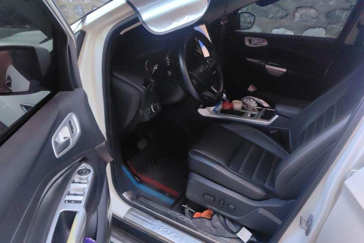 Used Ford Kuga 2019 EcoBoost 180 Two-Wheel-Drive Titanium Plus Model China V Standard Driver Seat