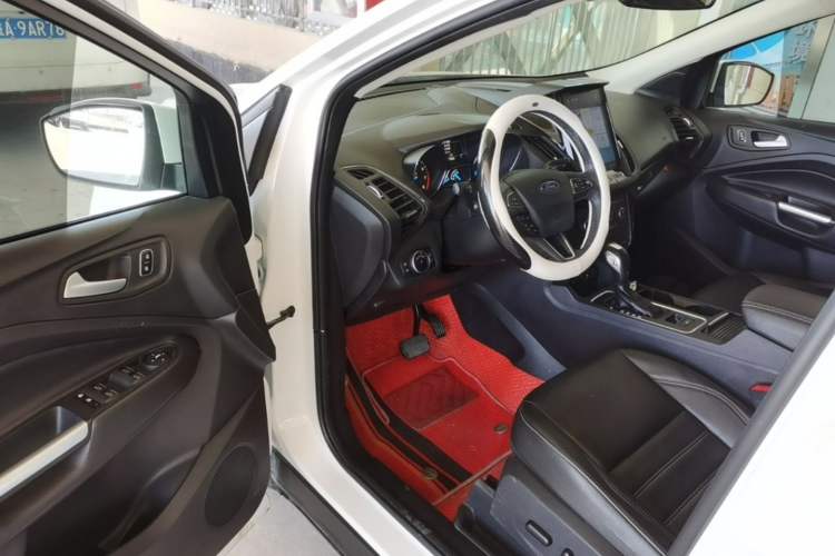 Used Ford Kuga 2019 EcoBoost 180 Two-Wheel-Drive Titanium Plus Model China VI Standard Driver Seat