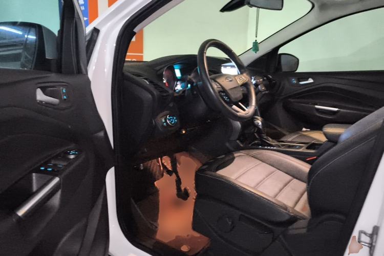 Used Ford Kuga 2019 EcoBoost 180 Two-Wheel-Drive Platinum Edition China VI Standard Driver Seat