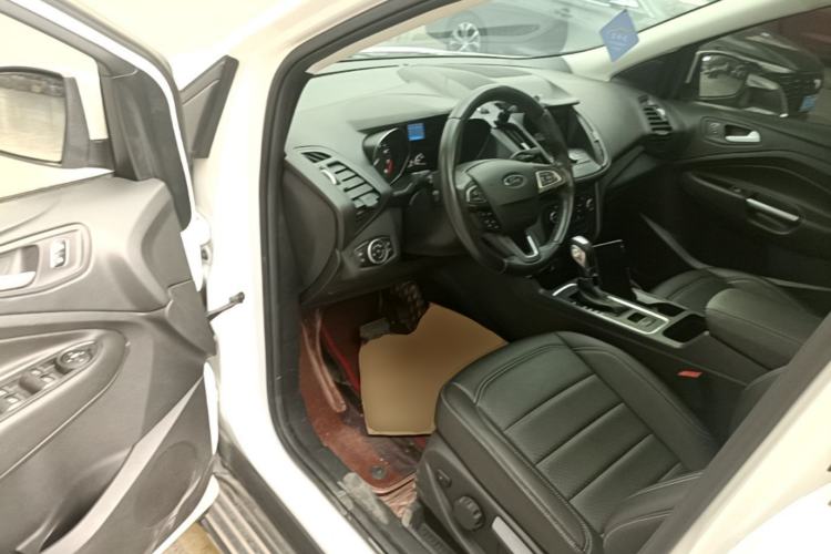 Used Ford Kuga 2019 EcoBoost 180 Two-Wheel-Drive Platinum Edition China VI Standard Driver Seat
