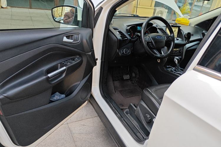 Used Ford Kuga 2019 EcoBoost 180 Two-Wheel-Drive Platinum Edition China V Standard Driver Seat