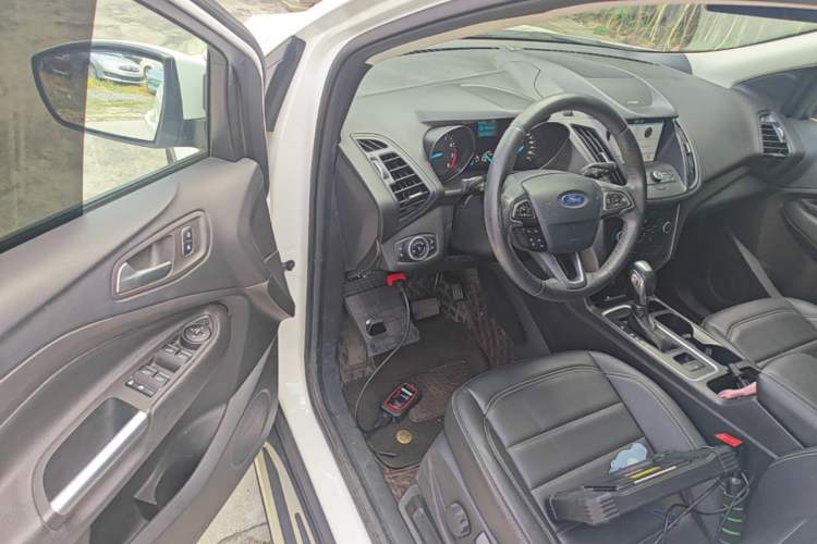 Used Ford Kuga 2019 EcoBoost 180 Two-Wheel-Drive Platinum Edition China VI Standard Driver Seat