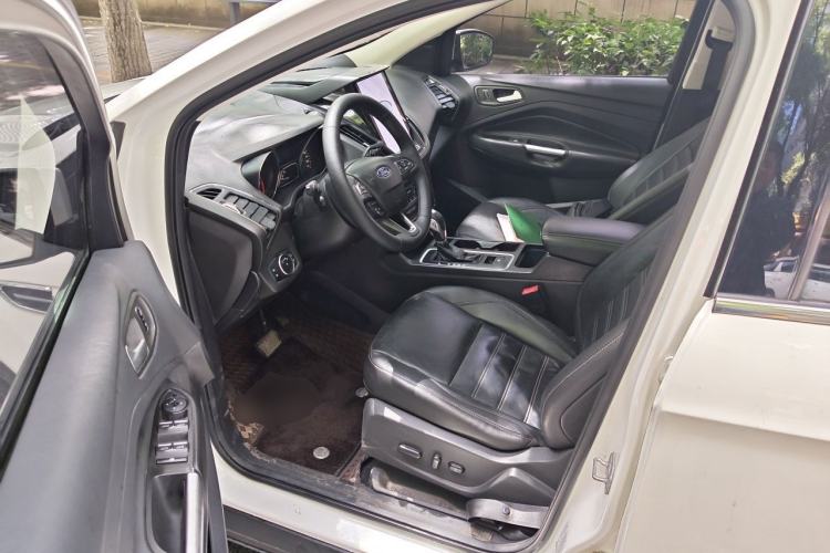 Used Ford Kuga 2019 EcoBoost 180 Two-Wheel-Drive Titanium Plus Model China VI Standard Driver Seat
