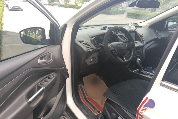 Used Ford Kuga 2019 EcoBoost 180 Two-Wheel-Drive Platinum Edition China VI Standard Driver Seat