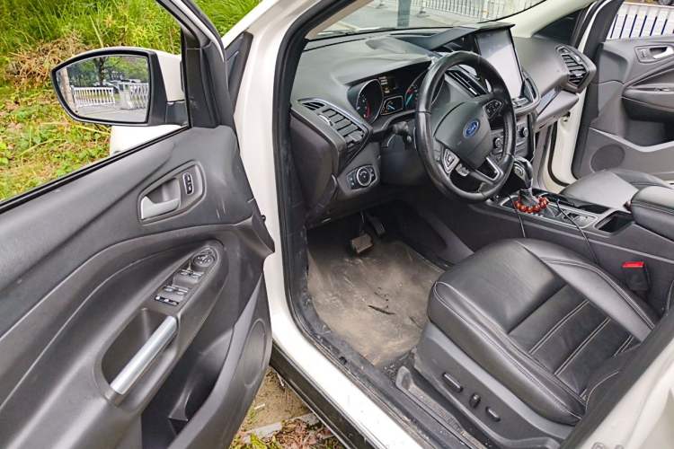 Used Ford Kuga 2019 EcoBoost 180 Two-Wheel-Drive Titanium Plus Model China V Standard Driver Seat