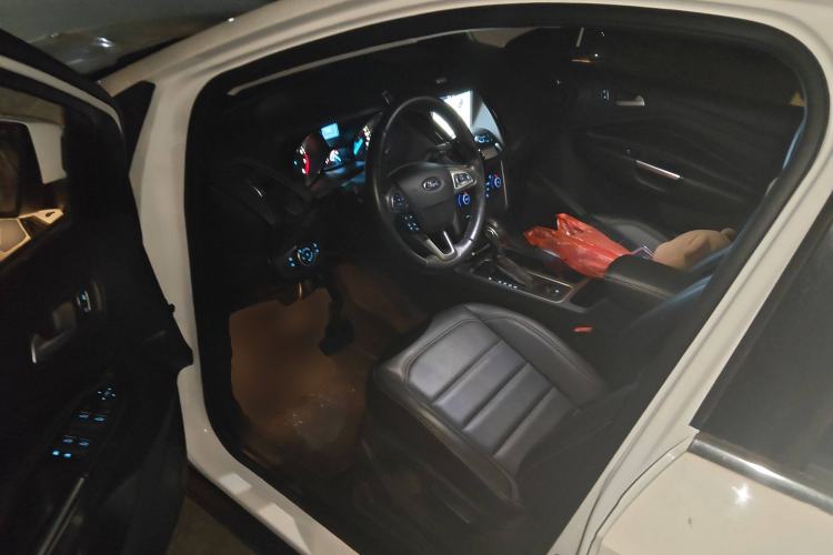 Used Ford Kuga 2019 EcoBoost 180 Two-Wheel-Drive Platinum Edition China V Standard Driver Seat