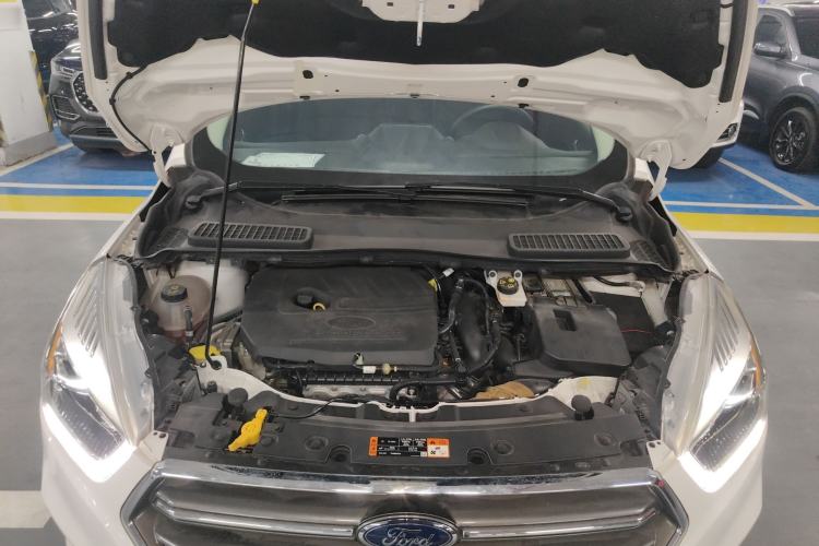 Used Ford Kuga 2019 EcoBoost 180 Two-Wheel-Drive Platinum Edition China VI Standard Engine Bay