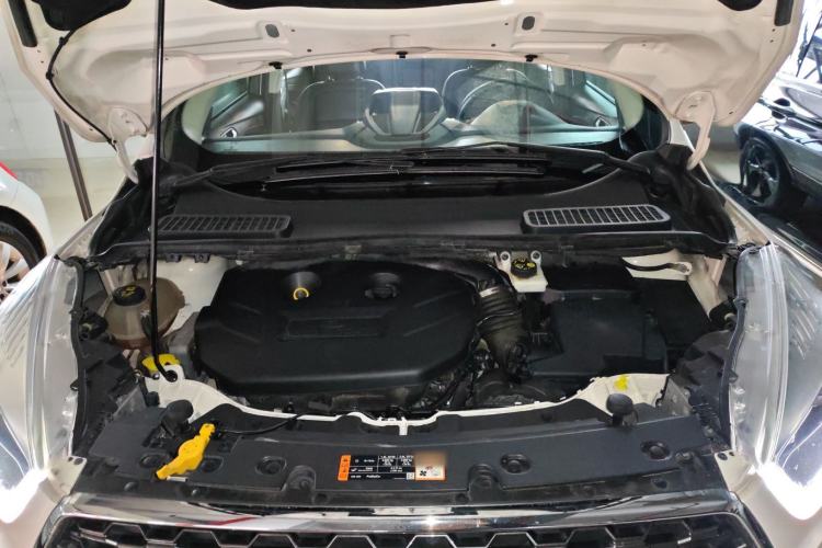 Used Ford Kuga 2019 EcoBoost 245 4x4 Prestige Plus Model China VI Standard Engine Bay