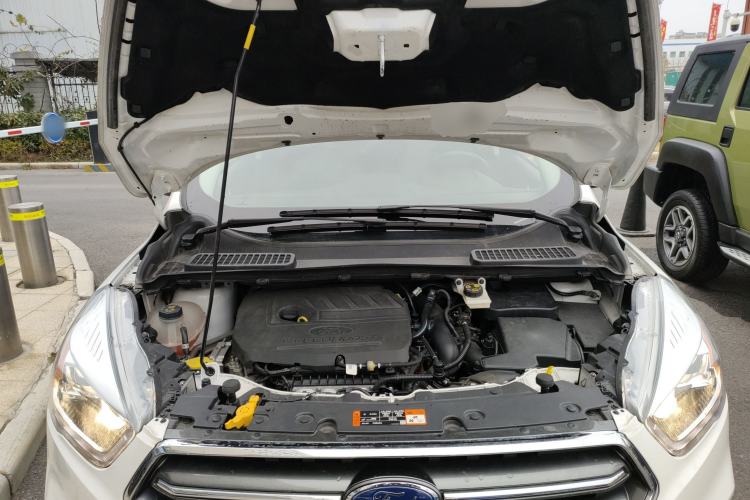 Used Ford Kuga 2019 EcoBoost 180 Two-Wheel-Drive Platinum Edition China VI Standard Engine Bay