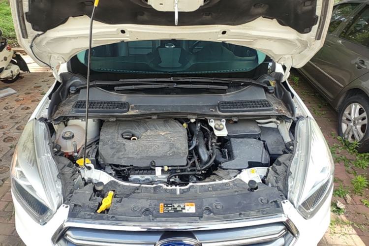 Used Ford Kuga 2019 EcoBoost 180 Two-Wheel-Drive Platinum Edition China VI Standard Engine Bay