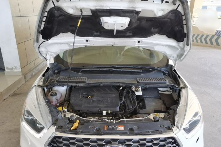 Used Ford Kuga 2019 EcoBoost 180 Two-Wheel-Drive Titanium Plus Model China VI Standard Engine Bay