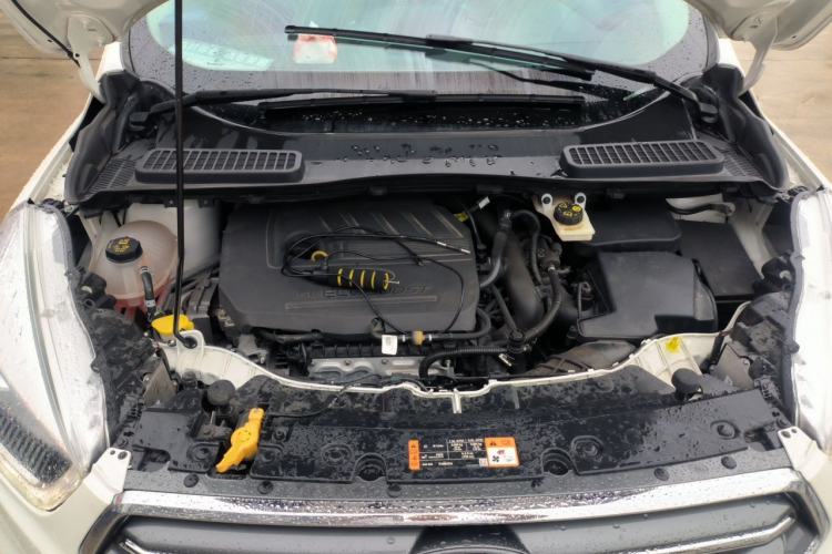 Used Ford Kuga 2019 EcoBoost 180 Two-Wheel-Drive Platinum Edition China V Standard Engine Bay