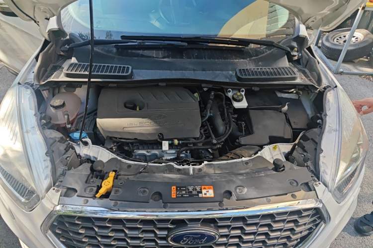 Used Ford Kuga 2019 EcoBoost 180 Two-Wheel-Drive Titanium Plus Model China VI Standard Engine Bay