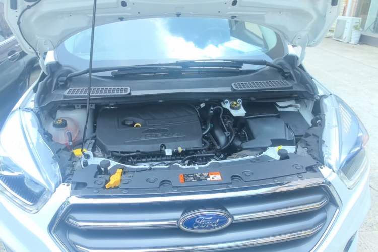 Used Ford Kuga 2019 EcoBoost 180 Two-Wheel-Drive Platinum Edition China VI Standard Engine Bay