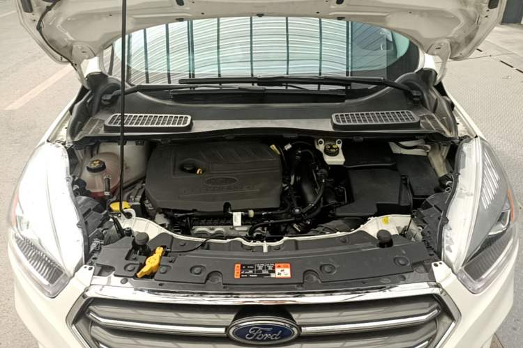 Used Ford Kuga 2019 EcoBoost 180 Two-Wheel-Drive Platinum Edition China VI Standard Engine Bay