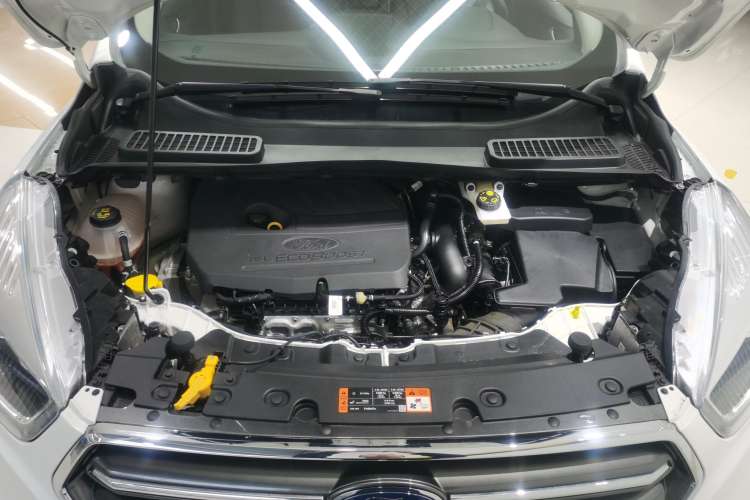 Used Ford Kuga 2019 EcoBoost 180 Two-Wheel-Drive Platinum Edition China VI Standard Engine Bay