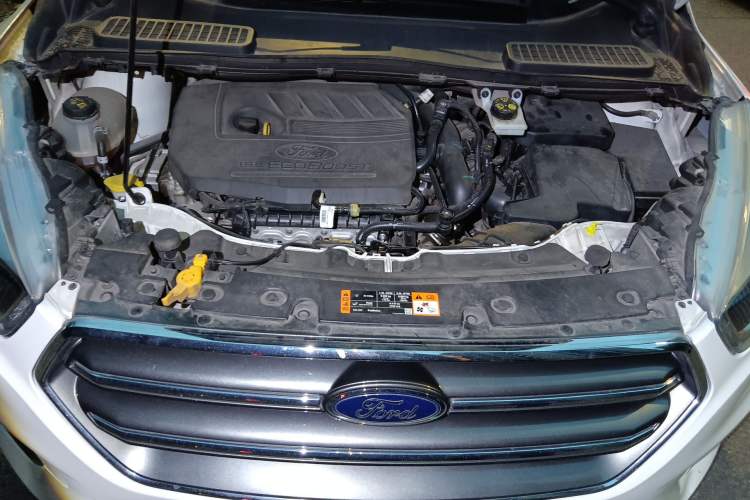 Used Ford Kuga 2019 EcoBoost 180 Two-Wheel-Drive Platinum Edition China VI Standard Engine Bay