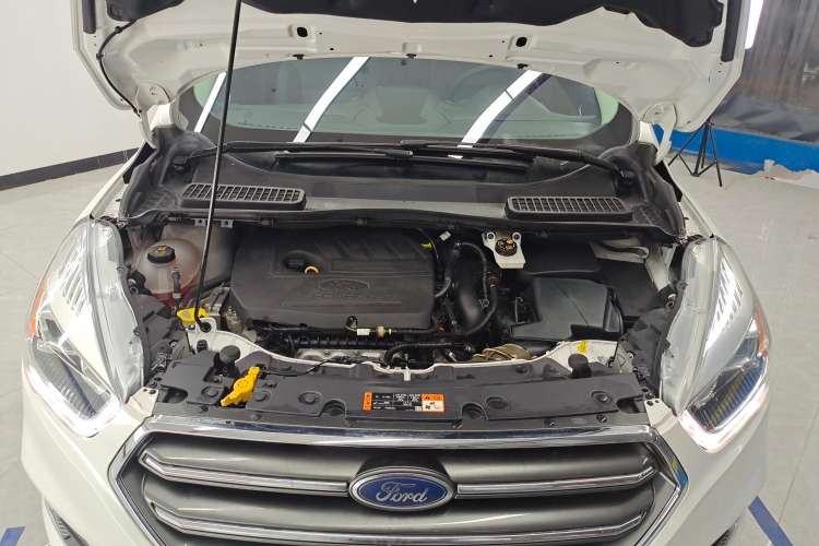 Used Ford Kuga 2019 EcoBoost 180 Two-Wheel-Drive Platinum Edition China VI Standard Engine Bay