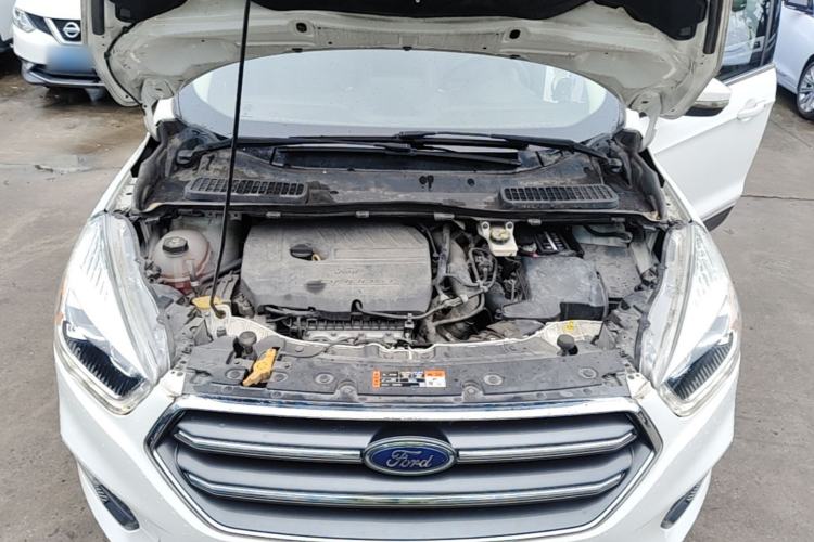 Used Ford Kuga 2019 EcoBoost 180 Two-Wheel-Drive Platinum Edition China VI Standard Engine Bay