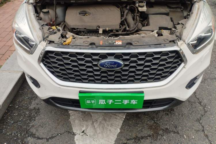 Used Ford Kuga 2019 EcoBoost 180 Two-Wheel-Drive Titanium Plus Model China VI Standard Engine Bay
