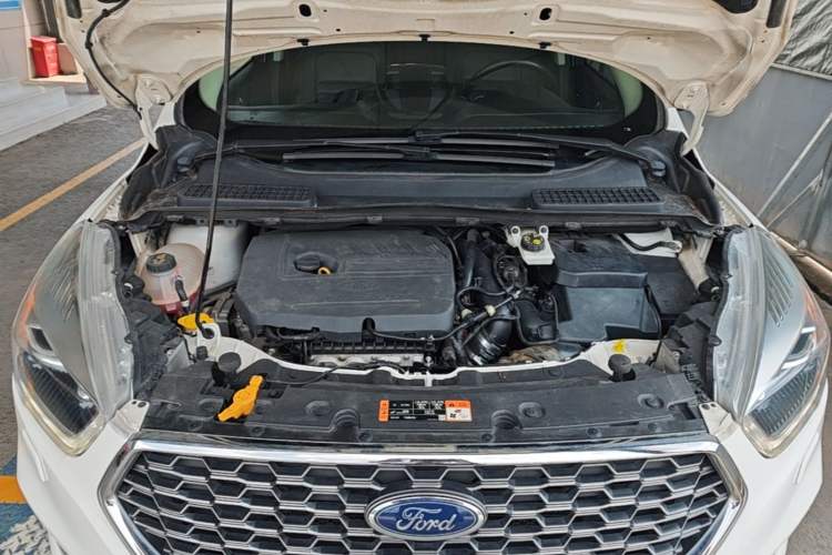 Used Ford Kuga 2019 EcoBoost 180 Two-Wheel-Drive Titanium Plus Model China V Standard Engine Bay