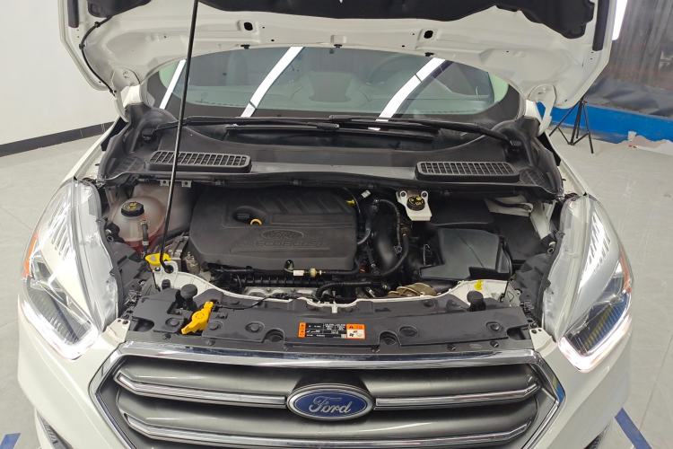 Used Ford Kuga 2019 EcoBoost 180 Two-Wheel-Drive Platinum Edition China VI Standard Engine Bay