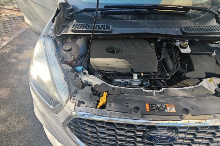 Used Ford Kuga 2019 EcoBoost 180 Two-Wheel-Drive Titanium Plus Model China VI Standard Engine Bay Right