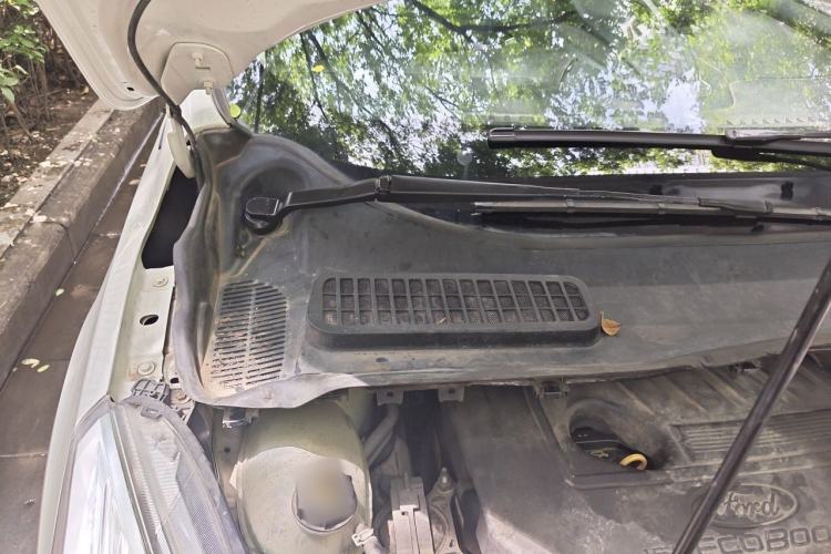 Used Ford Kuga 2019 EcoBoost 180 Two-Wheel-Drive Titanium Plus Model China VI Standard Engine Bay Right