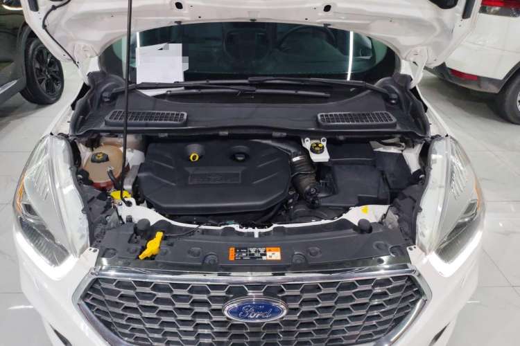 Used Ford Kuga 2019 EcoBoost 245 4x4 Prestige Plus Model China VI Standard Engine Bay