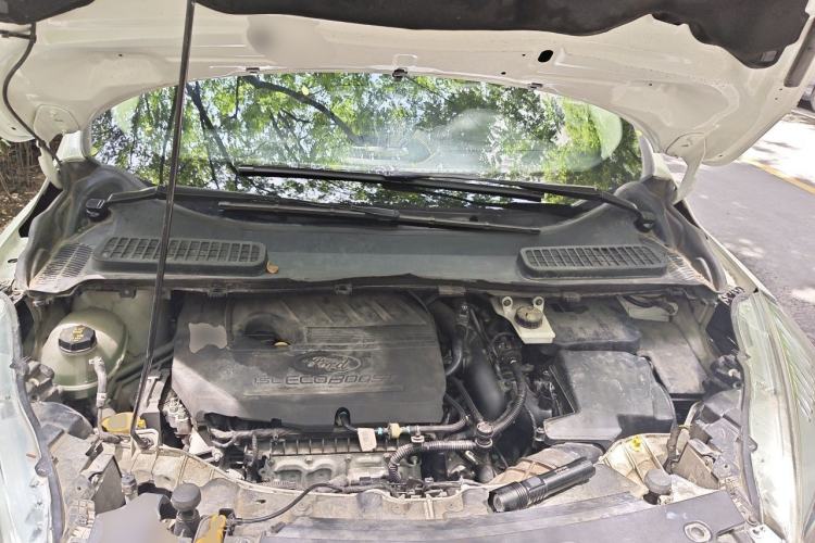 Used Ford Kuga 2019 EcoBoost 180 Two-Wheel-Drive Titanium Plus Model China VI Standard Engine Bay