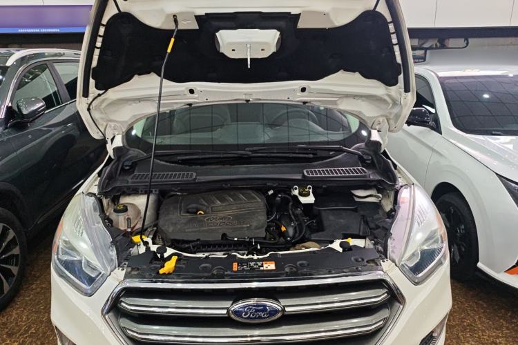 Used Ford Kuga 2019 EcoBoost 180 Two-Wheel-Drive Platinum Edition China VI Standard Engine Bay