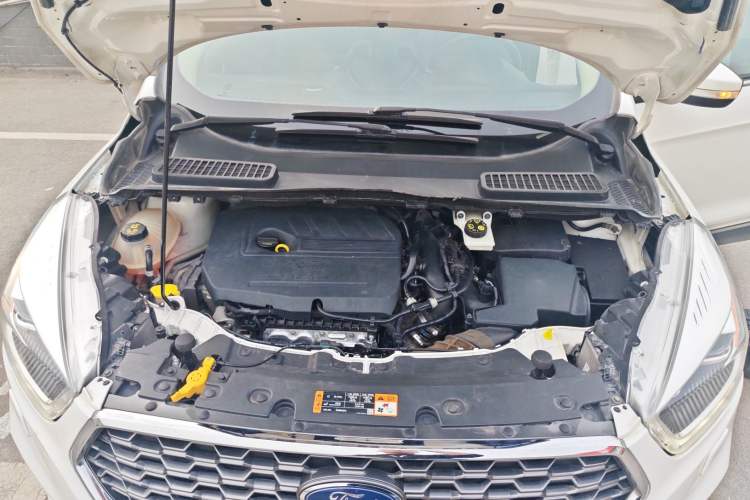 Used Ford Kuga 2019 EcoBoost 180 Two-Wheel-Drive Titanium Plus Model China V Standard Engine Bay