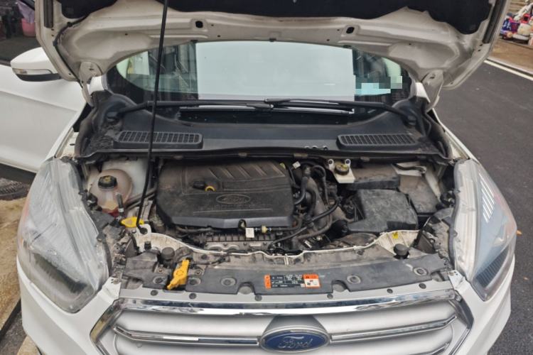 Used Ford Kuga 2019 EcoBoost 180 Two-Wheel-Drive Platinum Edition China VI Standard Engine Bay