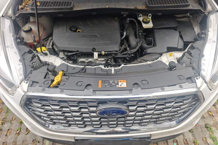 Used Ford Kuga 2019 EcoBoost 180 Two-Wheel-Drive Titanium Plus Model China VI Standard Engine Bay