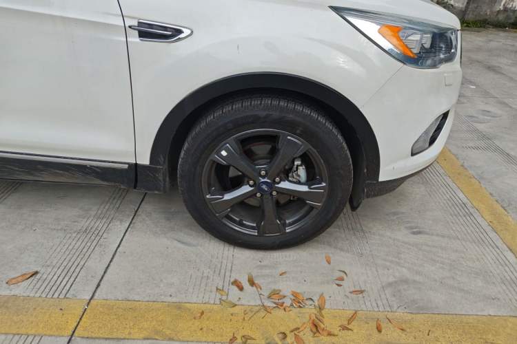 Used Ford Kuga 2019 EcoBoost 180 Two-Wheel-Drive Titanium Plus Model China V Standard Exterior 1