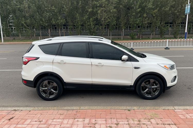 Used Ford Kuga 2019 EcoBoost 180 Two-Wheel-Drive Titanium Plus Model China VI Standard Exterior 2